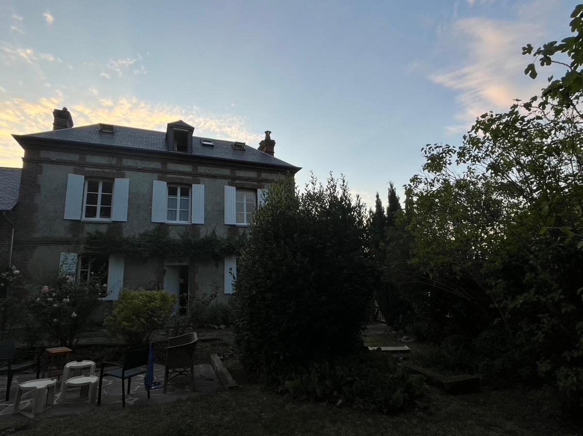 'l' Editeur' - Maison De Maitre Honfleuraise. * La Riviere-Saint-Sauveur